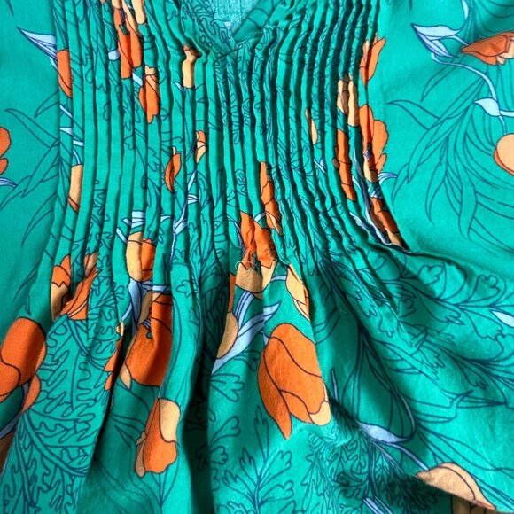 Anthropologie by Vanessa and Virginia Pintuck Floral Swing Top Green 3/4 Sleeve - Picture 8 of 8